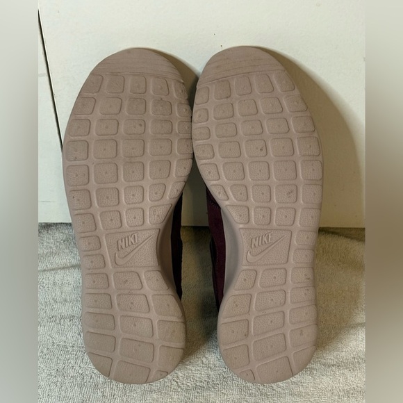Nike Women’s  Roshe One Premium 'Metallic Mahogany' Running Shoes Size 7 - Picture 6 of 7